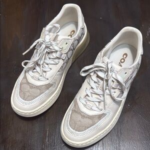 Coach Beige and Cream Sneakers excellent condition women 7.5 fits an 8